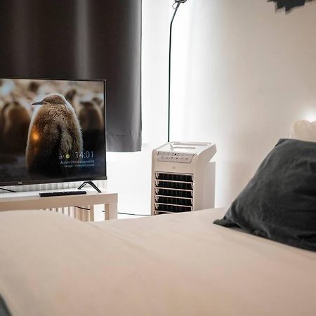 Superb 3 Bedroom & 3 Bathroom Duplex In Brussels City Centre Εξωτερικό φωτογραφία