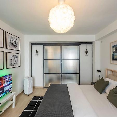 Superb 3 Bedroom & 3 Bathroom Duplex In Brussels City Centre Εξωτερικό φωτογραφία