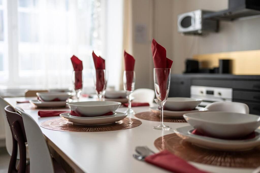 Superb 3 Bedroom & 3 Bathroom Duplex In Brussels City Centre Εξωτερικό φωτογραφία
